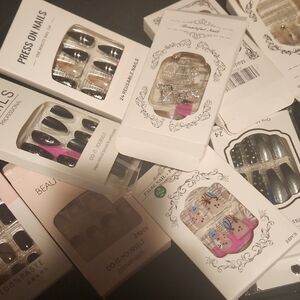 Mystery Press-On Nails Set- Please Read Description